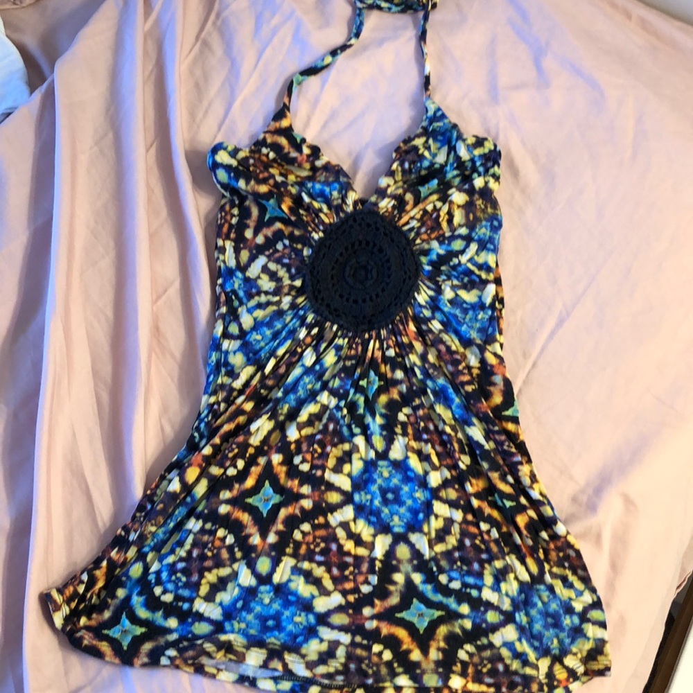 Tie back halter tank